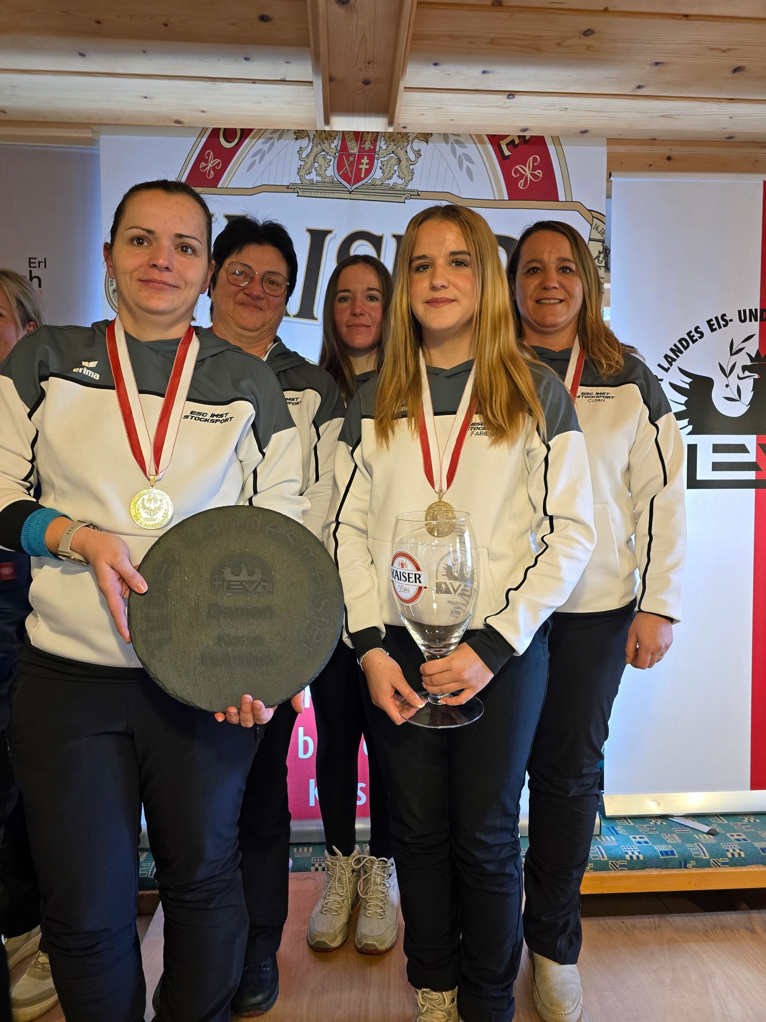 ESC Imst ungeschlagen Landesmeister der Damen