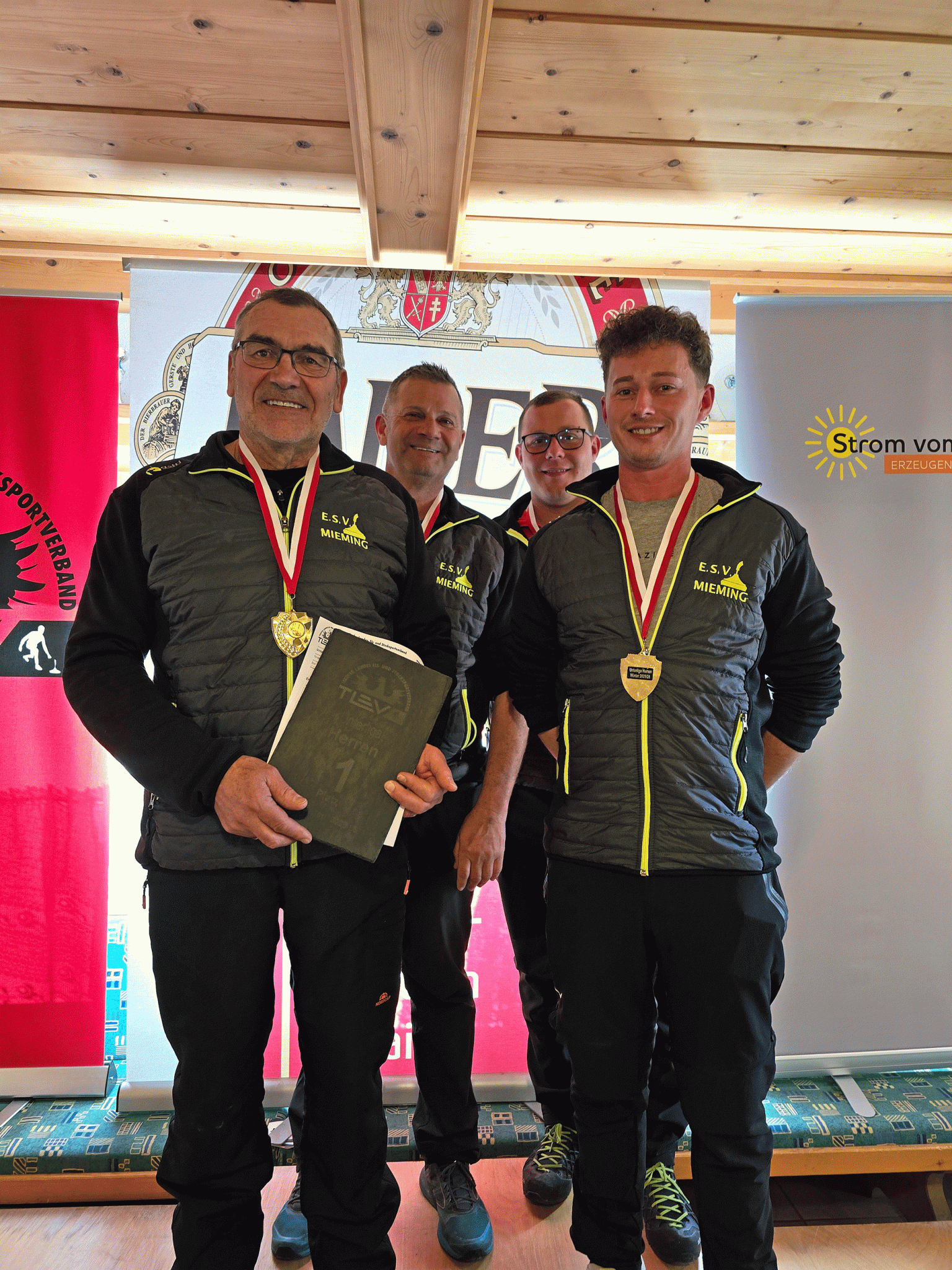 EV Matrei / Br. und ESV Mieming 1 siegen bei der Unterliga Herren